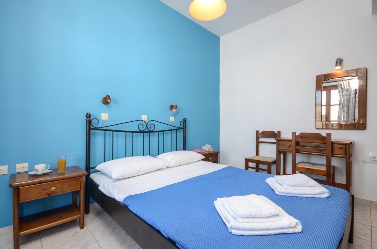 Depis Economy Studios & Apartments Naxos City Екстер'єр фото