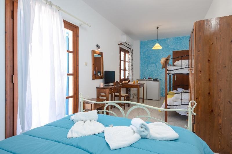 Depis Economy Studios & Apartments Naxos City Екстер'єр фото