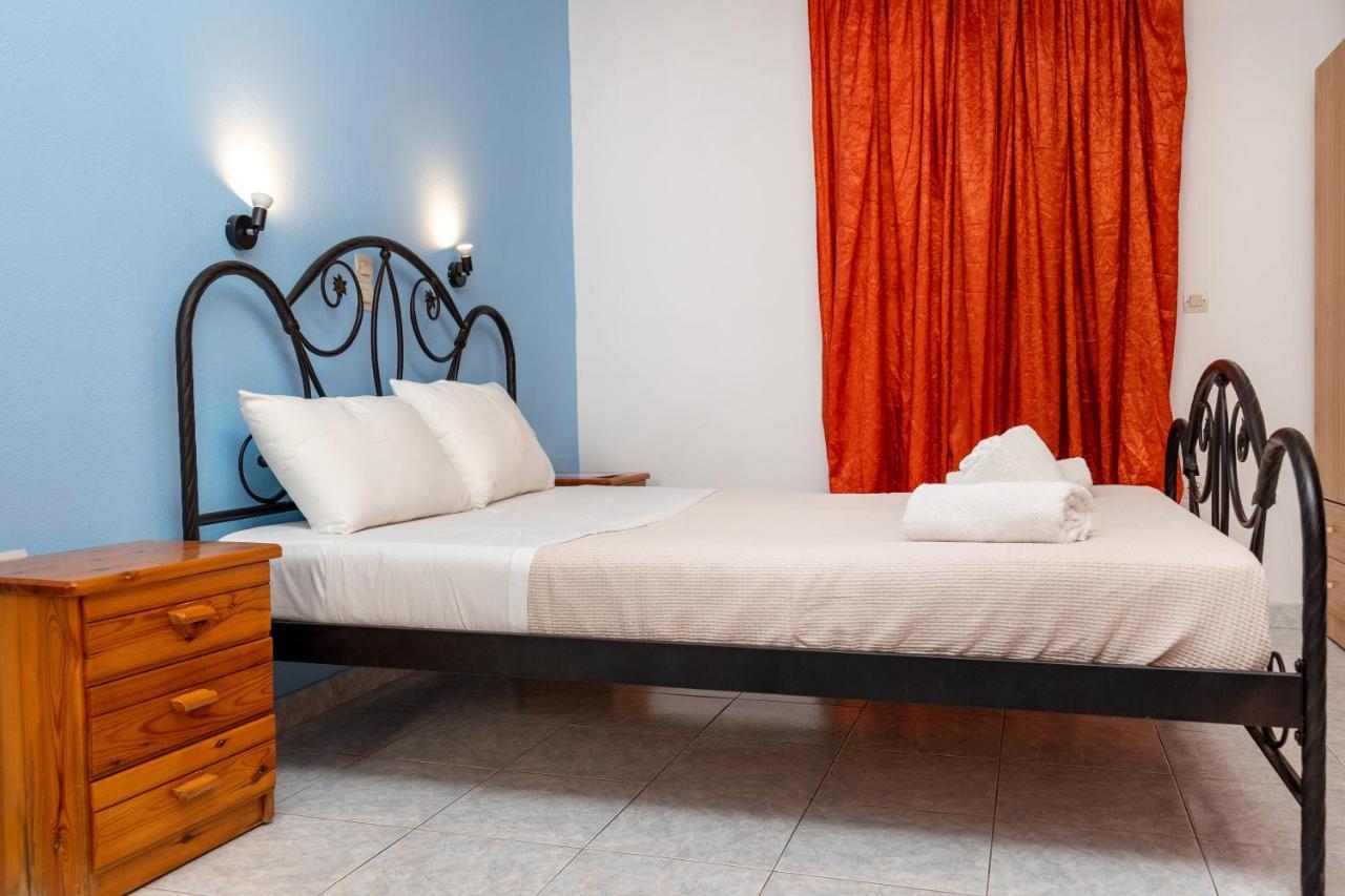 Depis Economy Studios & Apartments Naxos City Екстер'єр фото