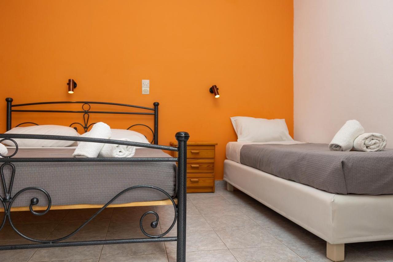 Depis Economy Studios & Apartments Naxos City Екстер'єр фото